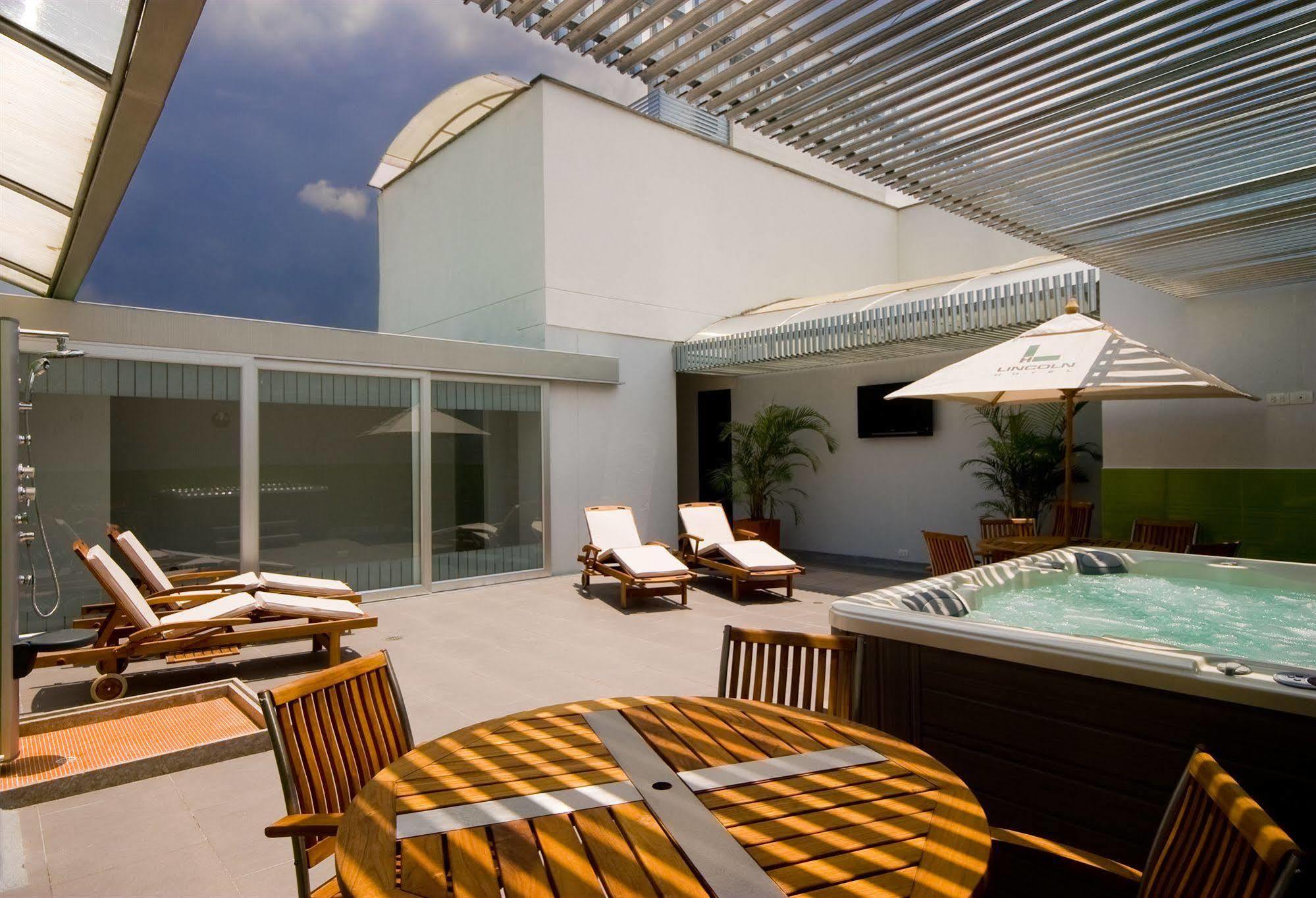 Hotel Lincoln Medellin Exterior photo